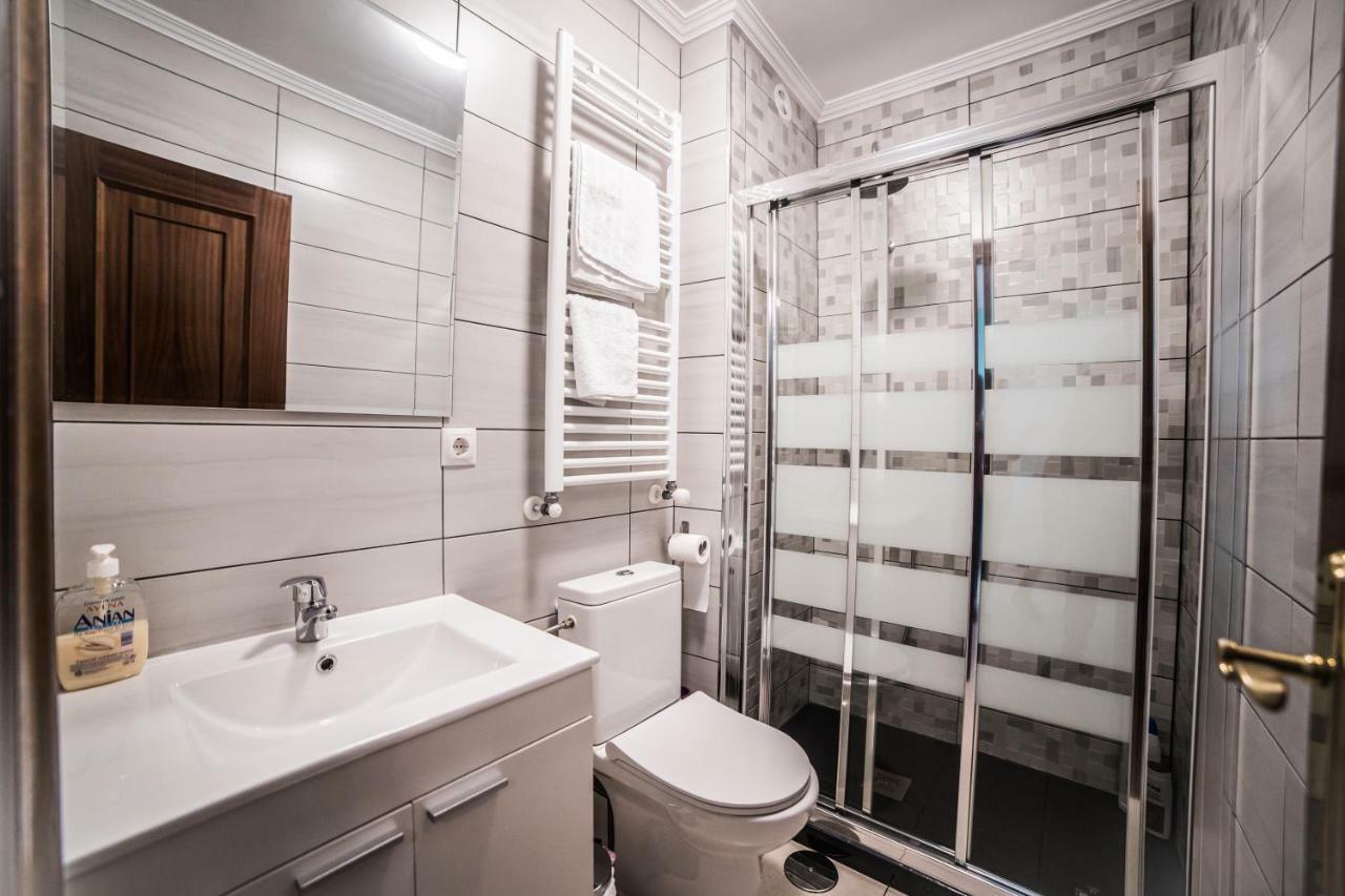 Apartamentos Enteros O Lagar Melide Eksteriør bilde