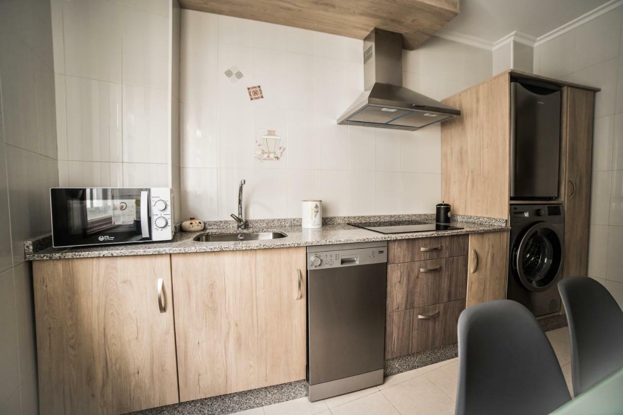 Apartamentos Enteros O Lagar Melide Eksteriør bilde